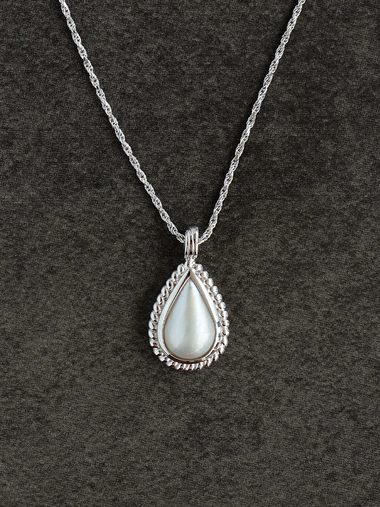 Tide Necklace