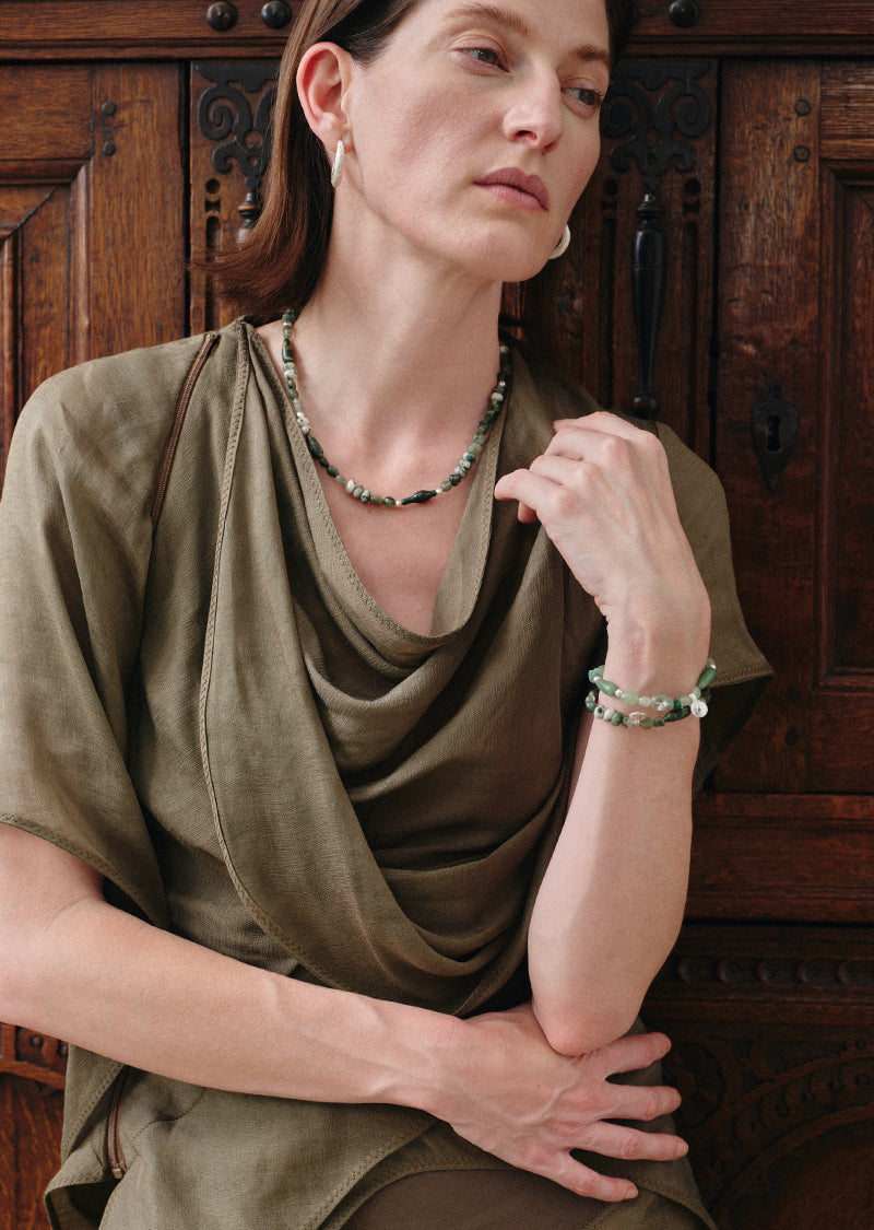 Distant Necklace