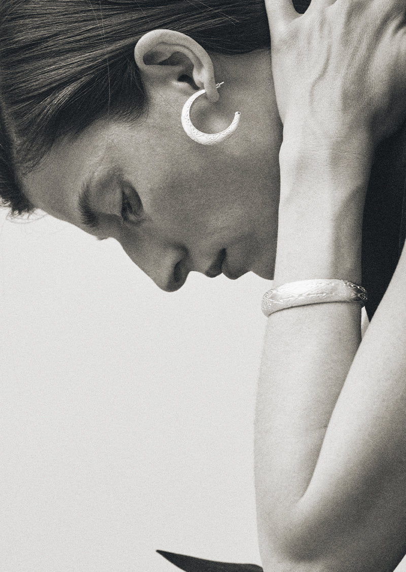 Slit of Light Bangle