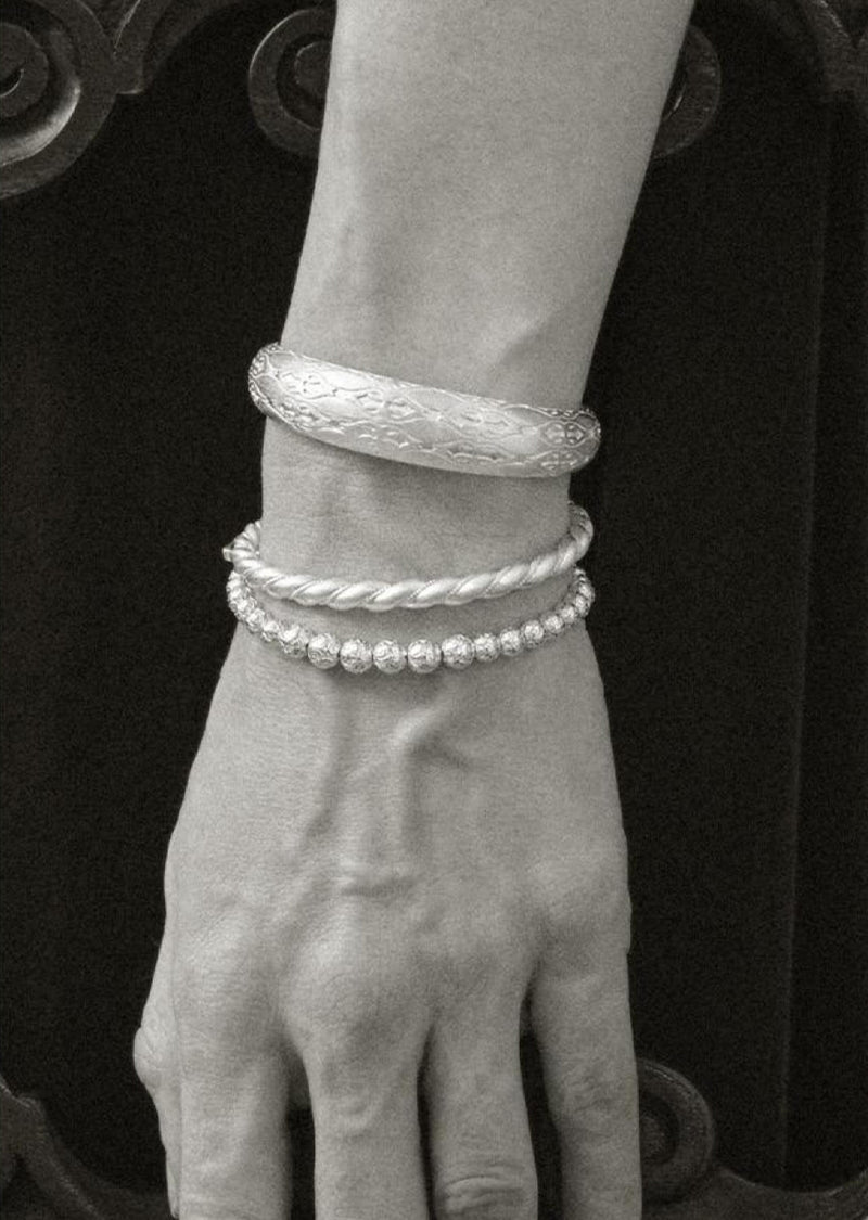 Slit of Light Bangle