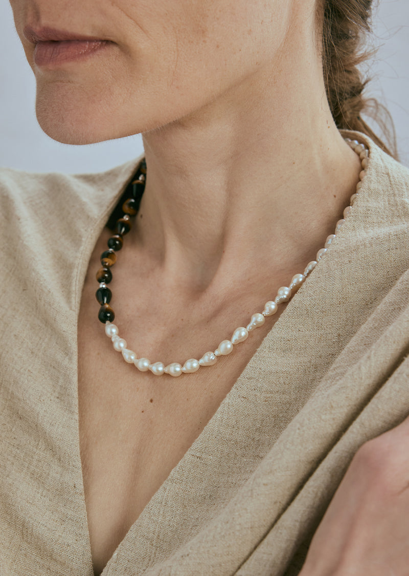 Tune Pearls Necklace