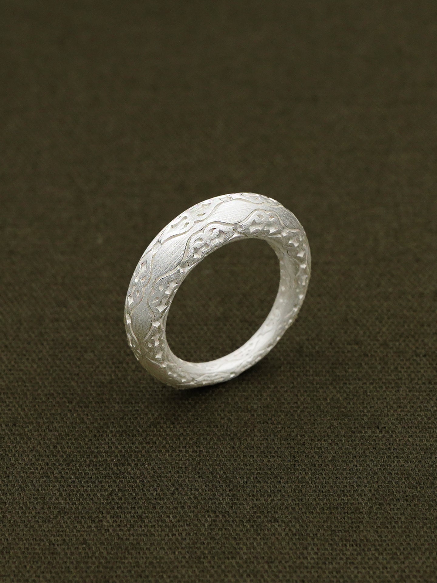 Slit of Light Ring