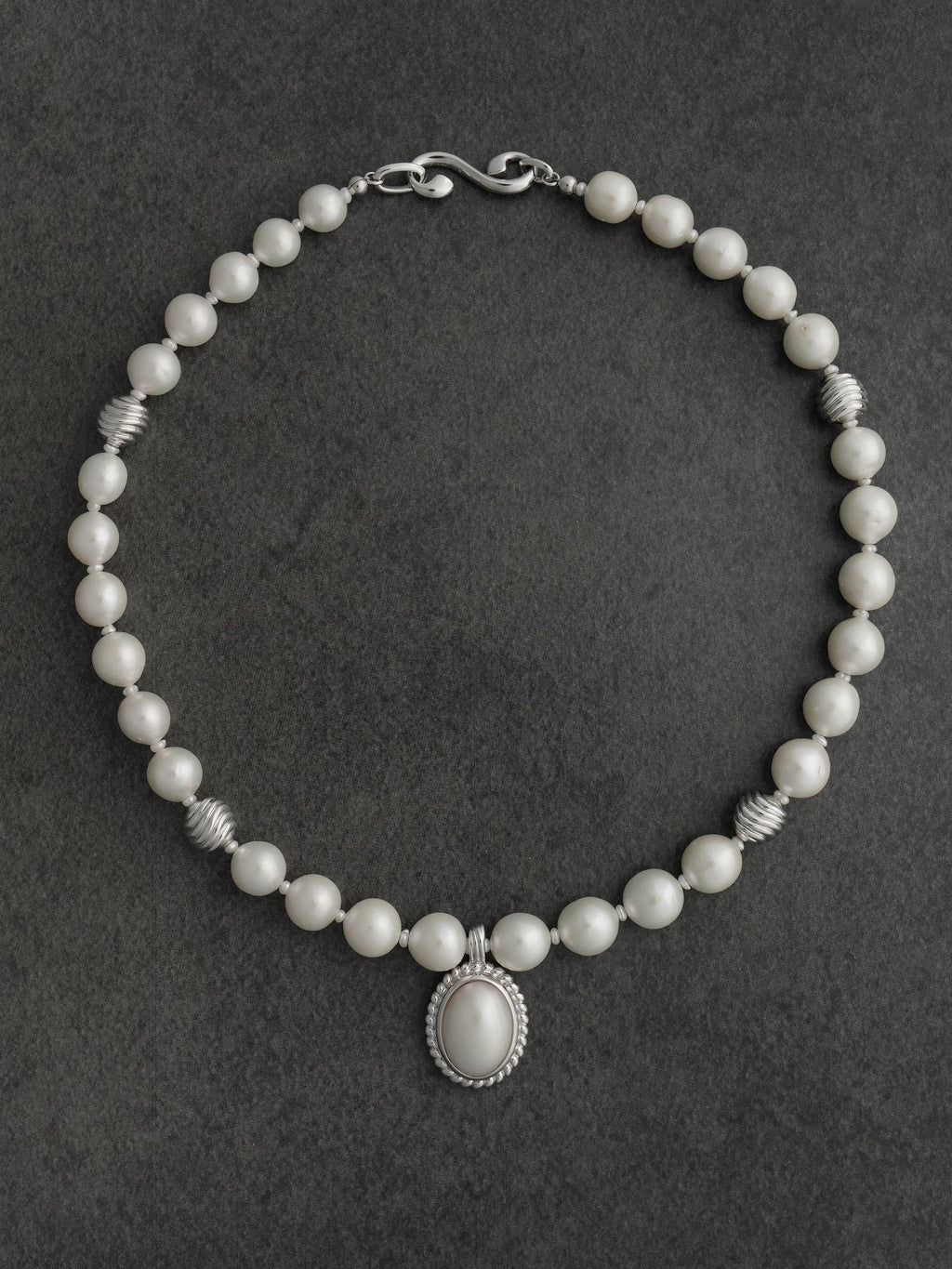 Foamy Necklace